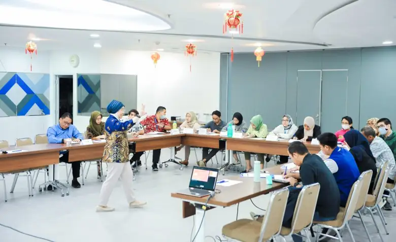 Diskusi interaktif format U-shape